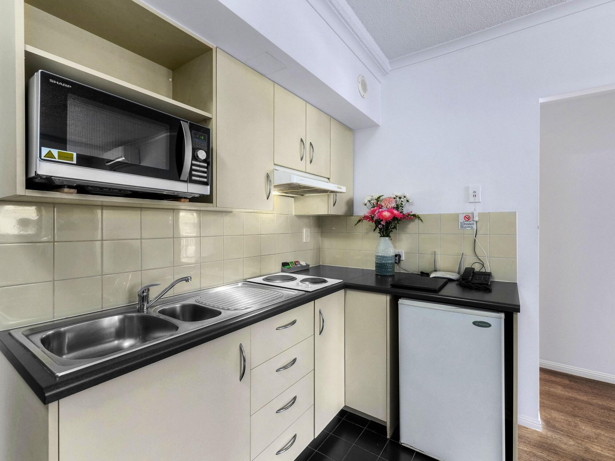 Central Brunswick Apartment Hotel Брисбен Экстерьер фото
